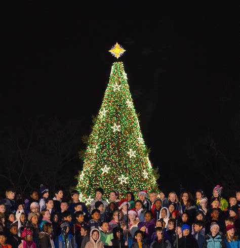 File:Childrens choir - US National Christmas Tree 2012.jpg - Wikimedia Commons