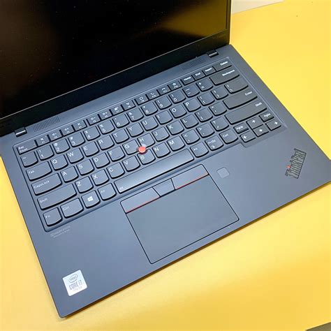 SG - Thinkpad X1 Carbon Gen 8 | VOZ