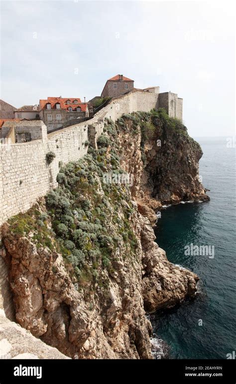 Dubrovnik city walls Stock Photo - Alamy