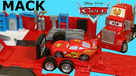DISNEY CARS MACK TRANSFORMING TRUCK PLAYSET STORY SETS CONNECT & PLAY LIGHTNING MCQUEEN - YouTube
