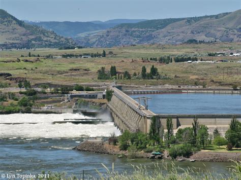 The Columbia River - The Dalles Dam