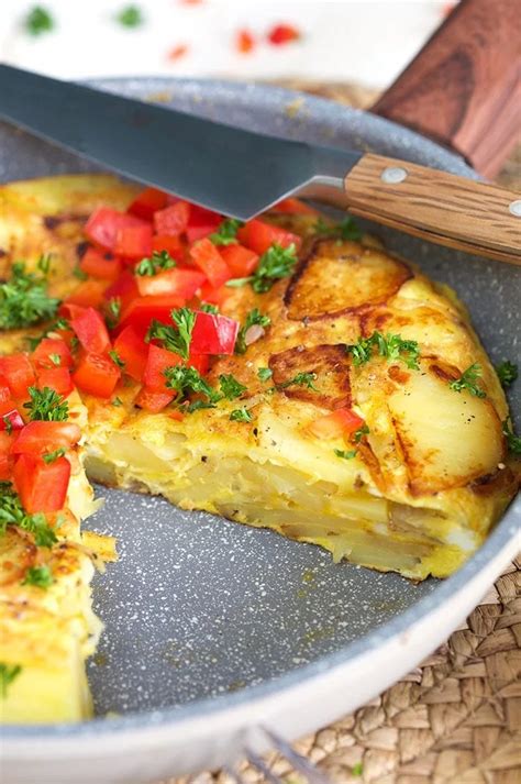 Easy Spanish Omelette (Tortilla Espanola) - The Suburban Soapbox