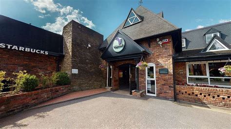 VILLAGE HOTEL MANCHESTER HYDE $70 ($̶8̶3̶) - Updated 2023 Prices & Reviews - England