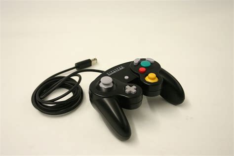 File:Nintendo game cube controller.JPG - Wikimedia Commons