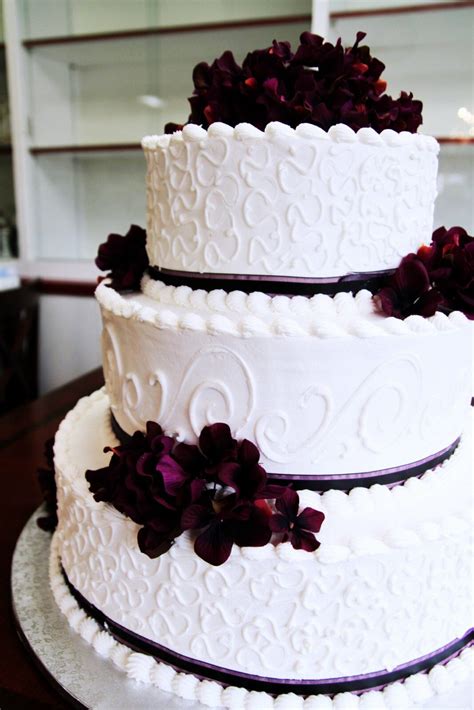 Colozza's Bakery | Wedding Cakes - The Knot