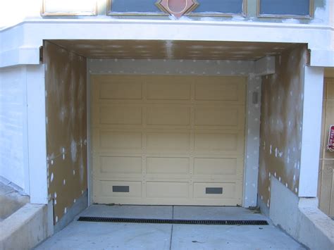 Garage door | Garage door | Salim Virji | Flickr