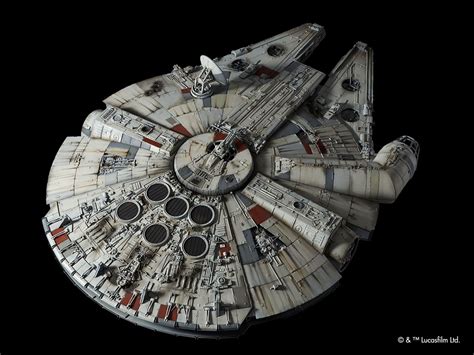 NYCC Exclusive Millennium Falcon Model is the Starship of Our Dreams | Nerdist