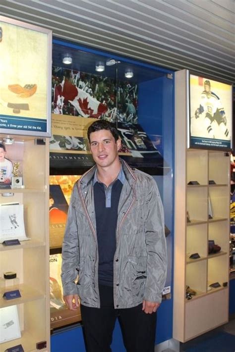 Sidney Crosby in front of the world’s best Crosby exhibit - Nova Scotia Sport Hall of Fame ...