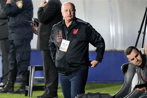 Scolari sale del retiro y firma como técnico del Atletico Mineiro ...