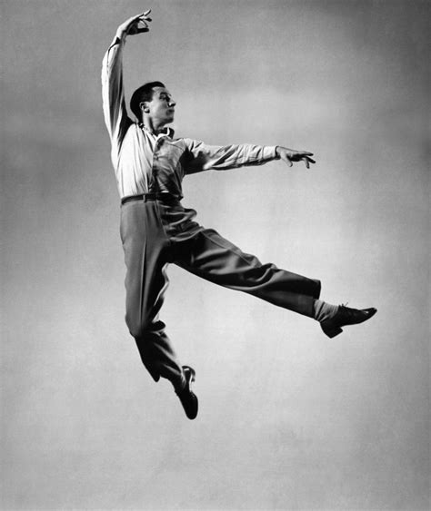 Gene Kelly: Photos of the Song and Dance Legend in 1944