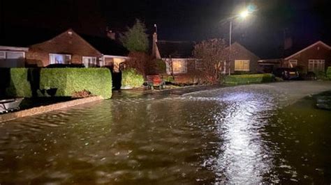 Derbyshire homes and roads flooded in wake of storm - BBC News