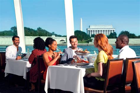 5 Famous Foods to Try in Washington, DC - City Experiences