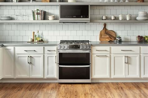 LG’s new Oven Gas Range features LG ThinQ Recipe with over 18,000 interactive smart recipes