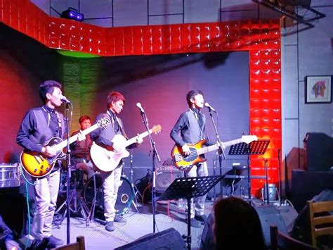 Tacloban’s REO Brothers Band survives through music ~ Beautiful Life