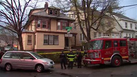 Woman killed in Newark, New Jersey, house fire - ABC7 New York