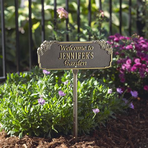 Welcome Personalized Garden Plaque