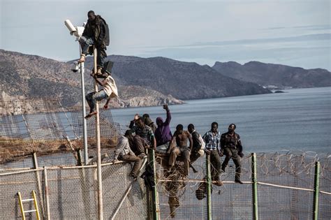 Border jumpers at Melilla – Blazing Cat Fur