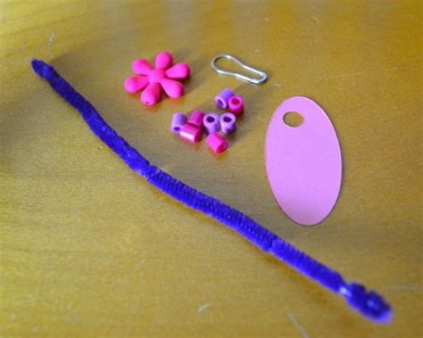 Easy DIY Girl Scouts SWAPS Idea and Tutorial - Mommy Snippets
