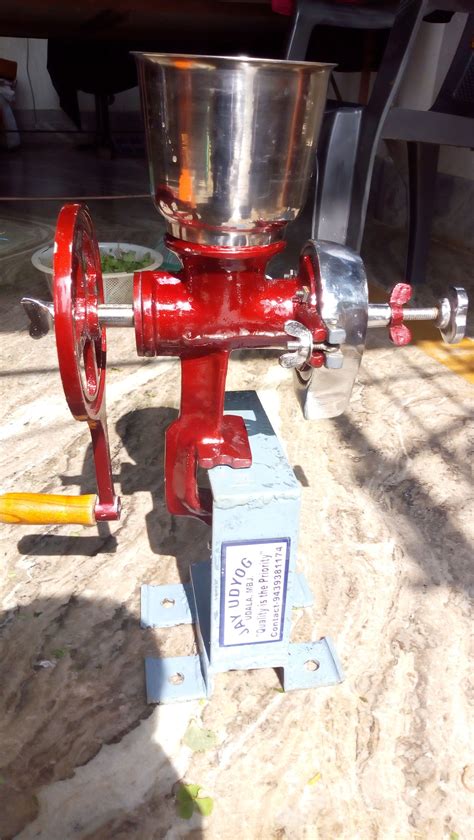 Manual Hand Driven Universal Seed Grinder, ग्राइंडिंग मशीन - JAY UDYOG, Udala | ID: 20155602373