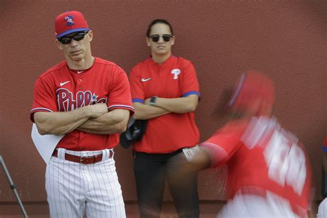 Joe Girardi Catcher / Yankees manager Joe Girardi speaks at Brunswick ...