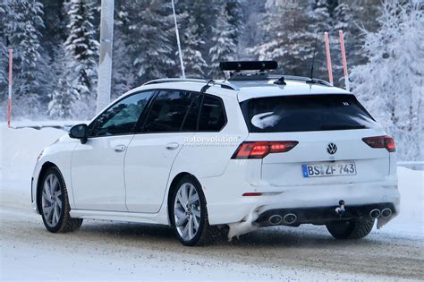 Mind the Camo: 2025 VW Golf R Variant Spied in Europe Feeling at Home ...