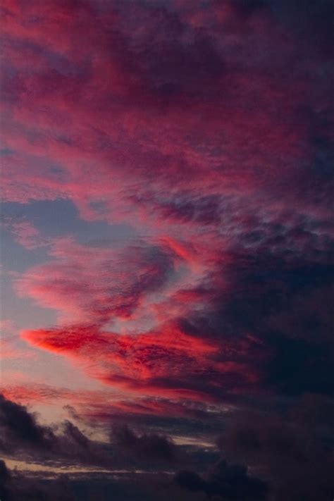 Aesthetic Wallpaper Red Clouds / Sky hd wallpapers for mobile and desktop.