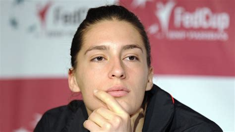 Petkovic out of Family Circle Cup with injury