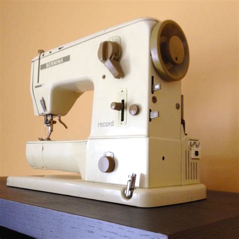 Bernina 730 Record Review — Ashley and the Noisemakers