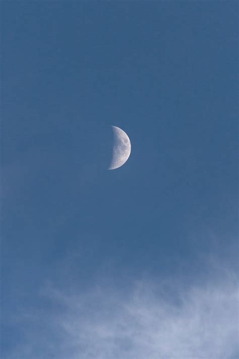 Daytime Moon | Free Photo - rawpixel