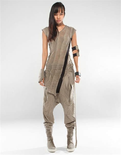 Dystopian fashion, Solarpunk fashion, Cyberpunk clothes