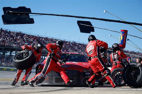 Everything You Need To Know About A NASCAR Pit Stop | USA Insider