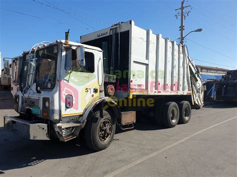 1994 Mack Rear Loader Garbage Truck for sale in Three Miles Kingston St Andrew - Trucks