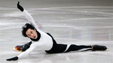 Johnny Weir brings perspective to skating, Russia