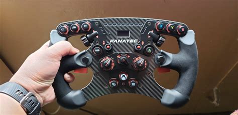 FANATEC ClubSport Formula Steering V2 - adityascans.com