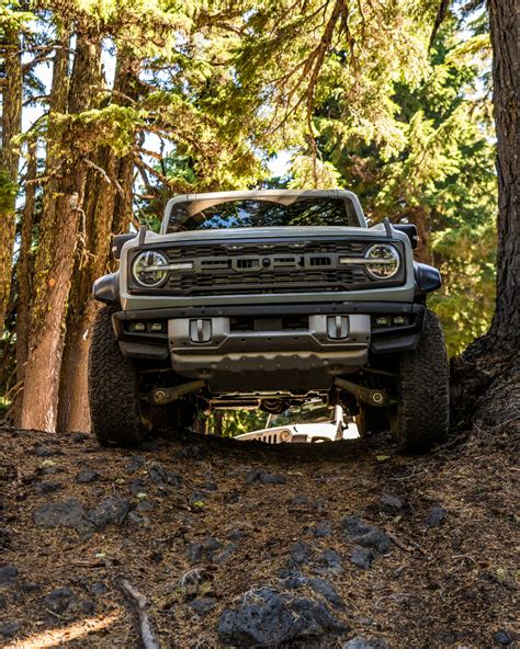 Ford's Bronco Raptor Is the Finest Factory 4x4 I've Ever Driven