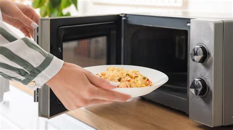 What Exactly Is The 'Danger Zone' For Reheating Food?