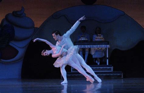 Ten dancers, five pas de deux drive to finale of Alabama Ballet's "The Nutcracker" - al.com