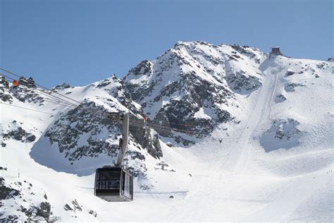 Top Ten Reasons To Ski Verbier Switzerland | TheLuxuryVacationGuide