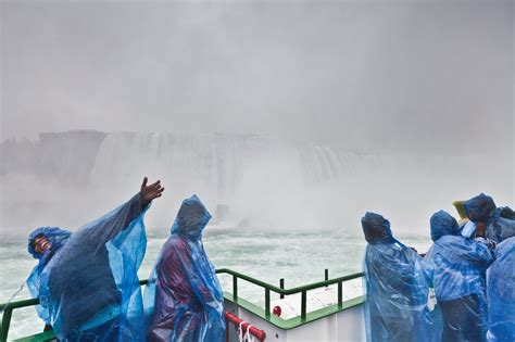 At Niagara Falls, Maid of the Mist Tour Fleet Is Endangered - The New York Times