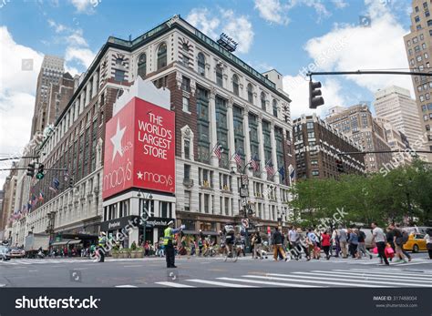 New York City - May 13, 2015: Historic Macy'S Herald Square At 34th ...