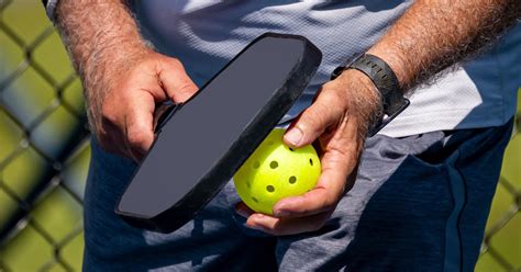 The Best Pickleball Grip (And 3 Alternative Grips) | Pickleball Union