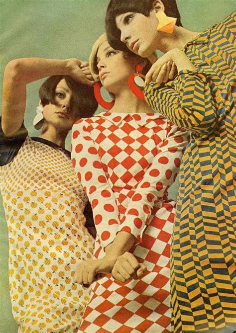 Mid-60s pop art fashion, featured in Mademoiselle. Fashion 60s, Pop Art Fashion, Fashion History ...