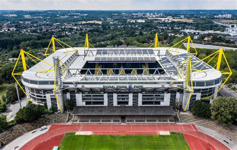 Zuschauer-Kapazität: Die größten Fußball-Stadien in Deutschland ...