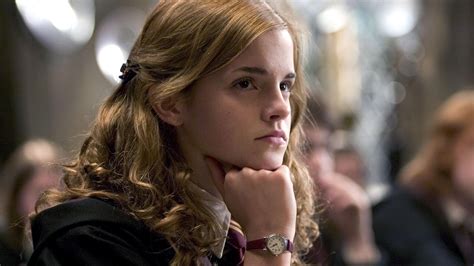 Why Emma Watson Almost Left The Harry Potter Franchise - Riset