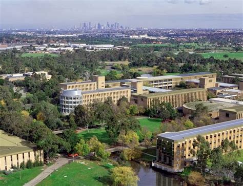 La Trobe University, Melbourne Campus - Plenty Rd & Kingsbury Dr ...