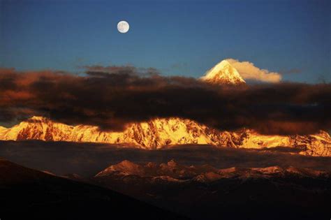 Autumn Scenery in Tibet