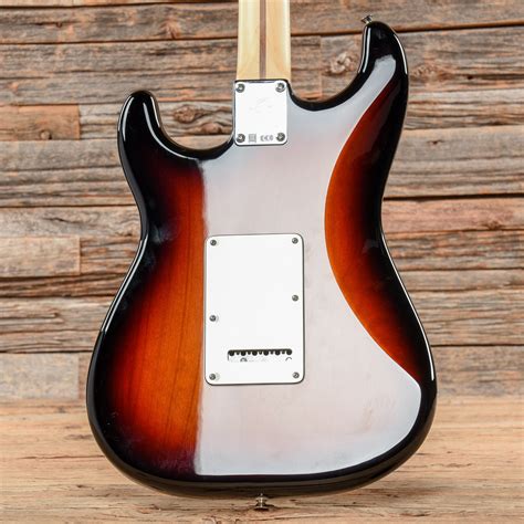 Fender Player Stratocaster Sunburst – Chicago Music Exchange