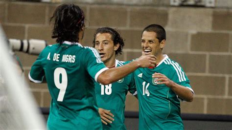 Javier Hernandez scores both goals for Mexico in 2-2 draw v Nigeria | Football News | Sky Sports