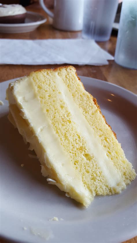 Lemon, mascarpone cake : r/Baking