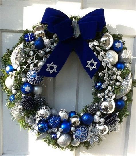 70 Classic and Elegant Hanukkah Decor Ideas - family holiday.net/guide ...